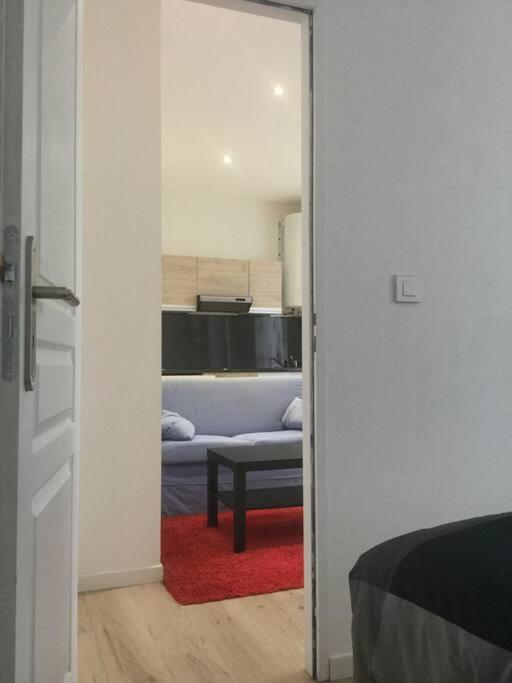 Apartamento Eliya Romilly-sur-Seine Exterior foto